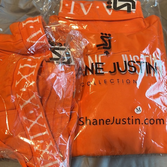 Brand new Shane Justin Roman numeral orange pants set -size M - Picture 5 of 5
